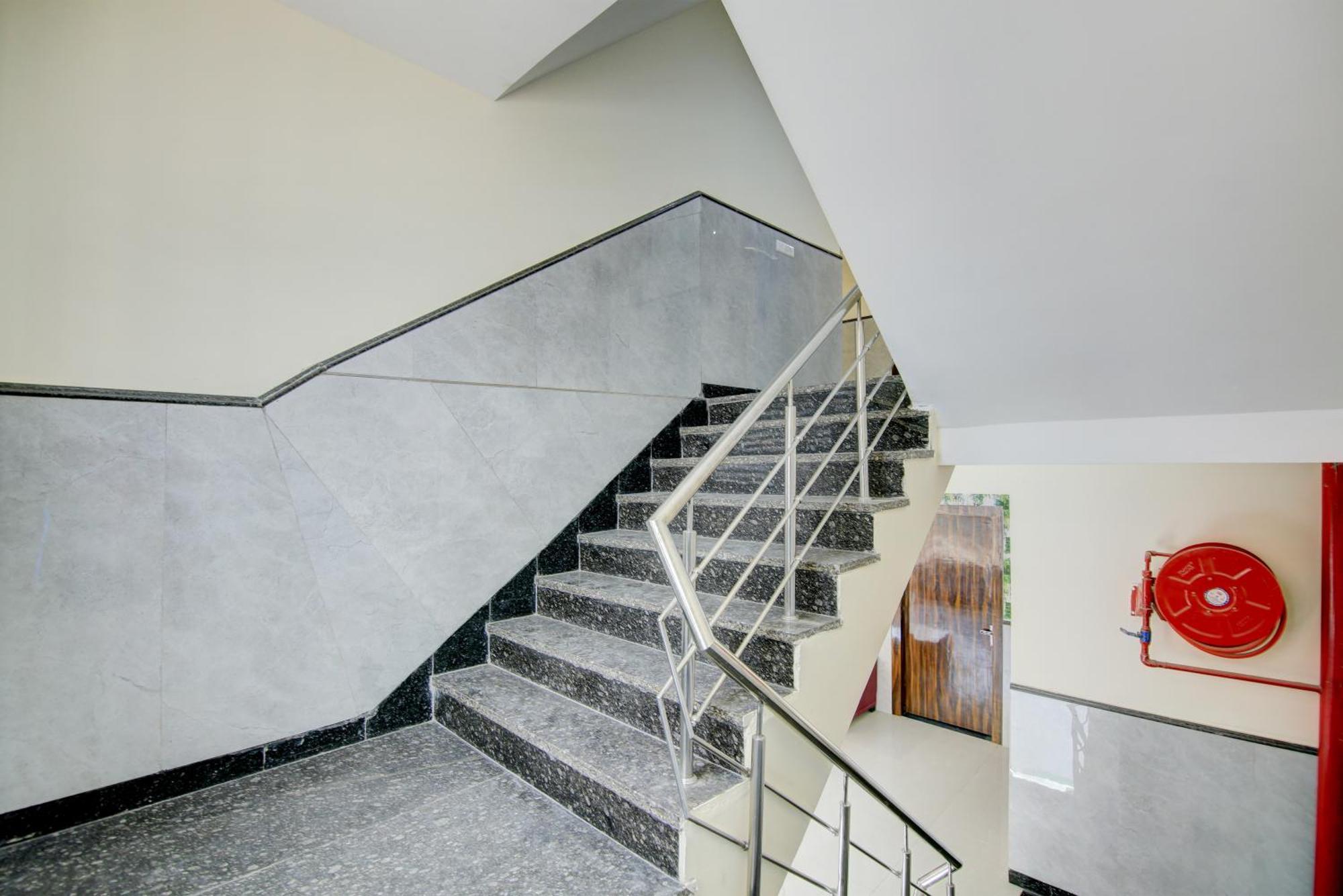 Hotel Smart Signature By Smart Group Nueva Delhi Exterior foto