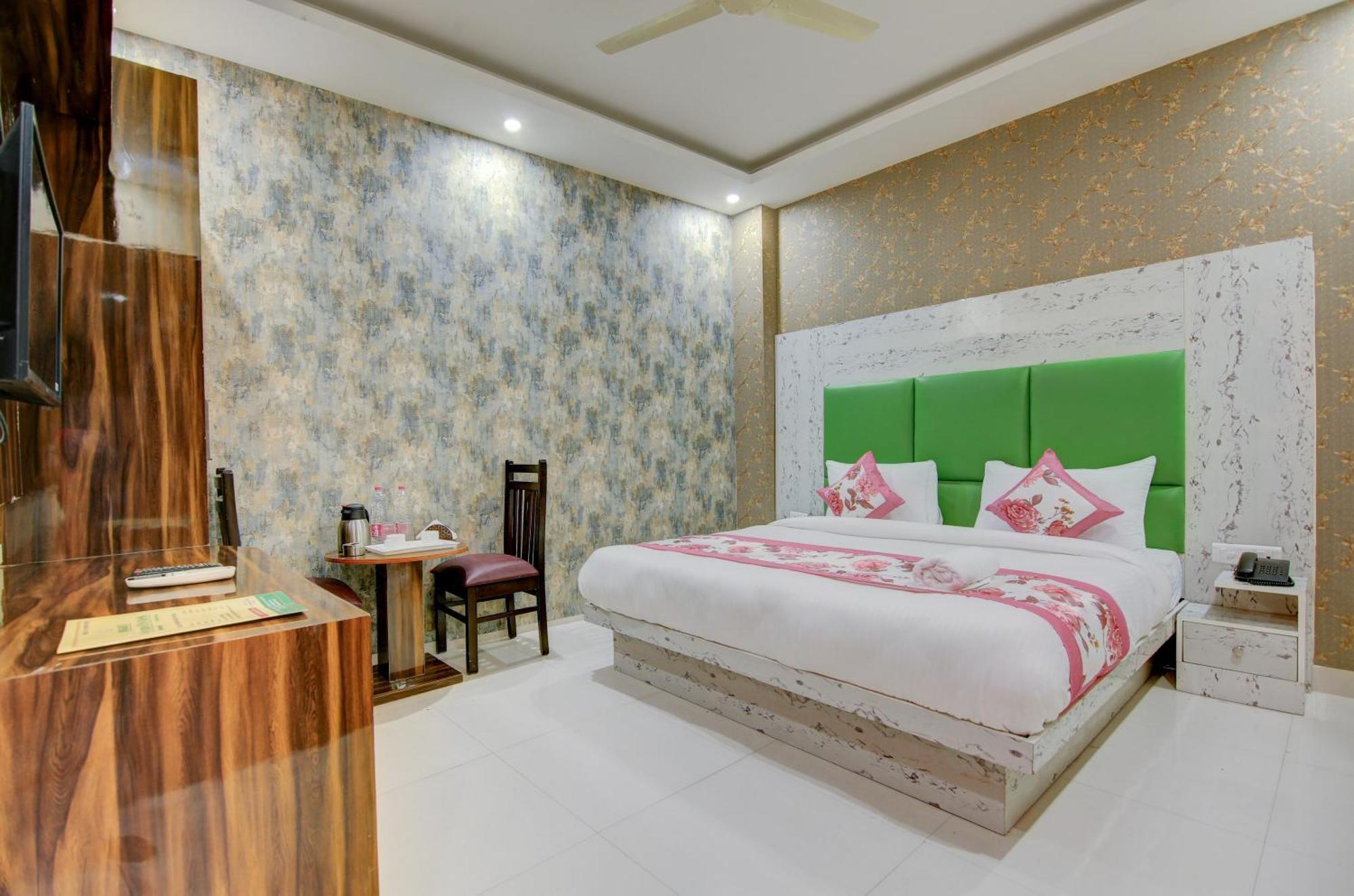 Hotel Smart Signature By Smart Group Nueva Delhi Exterior foto
