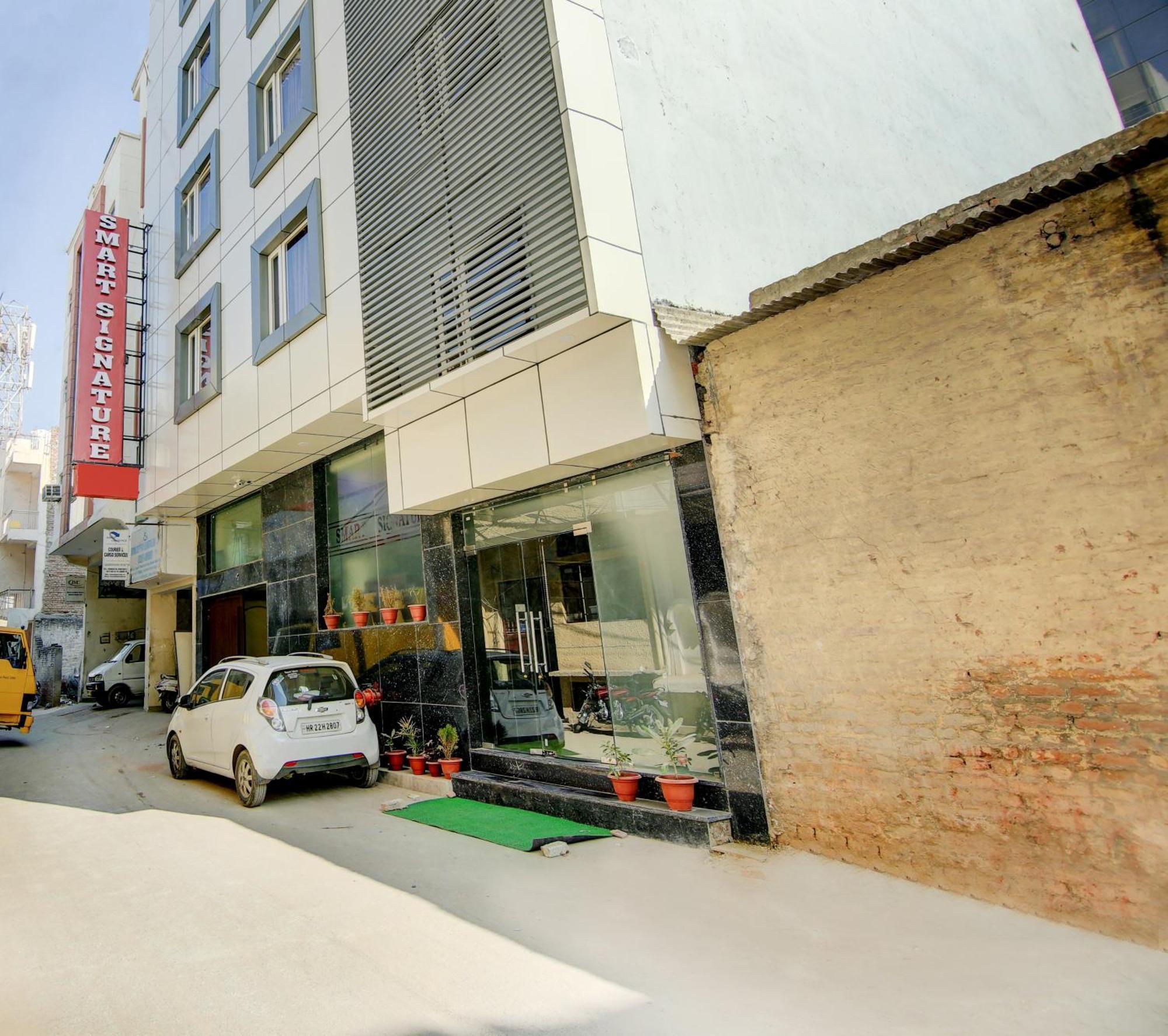 Hotel Smart Signature By Smart Group Nueva Delhi Exterior foto